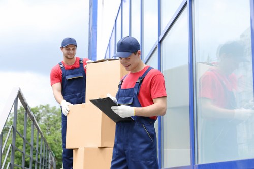 Moving van service in Mortlake for local home and flat moves