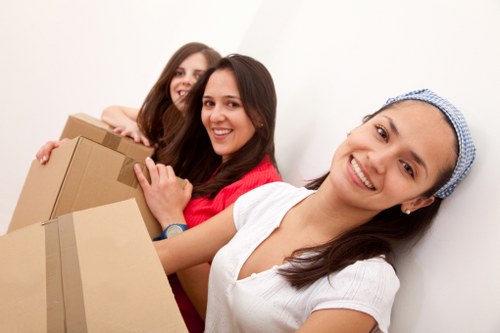 Packing and relocation support for Mortlake homes